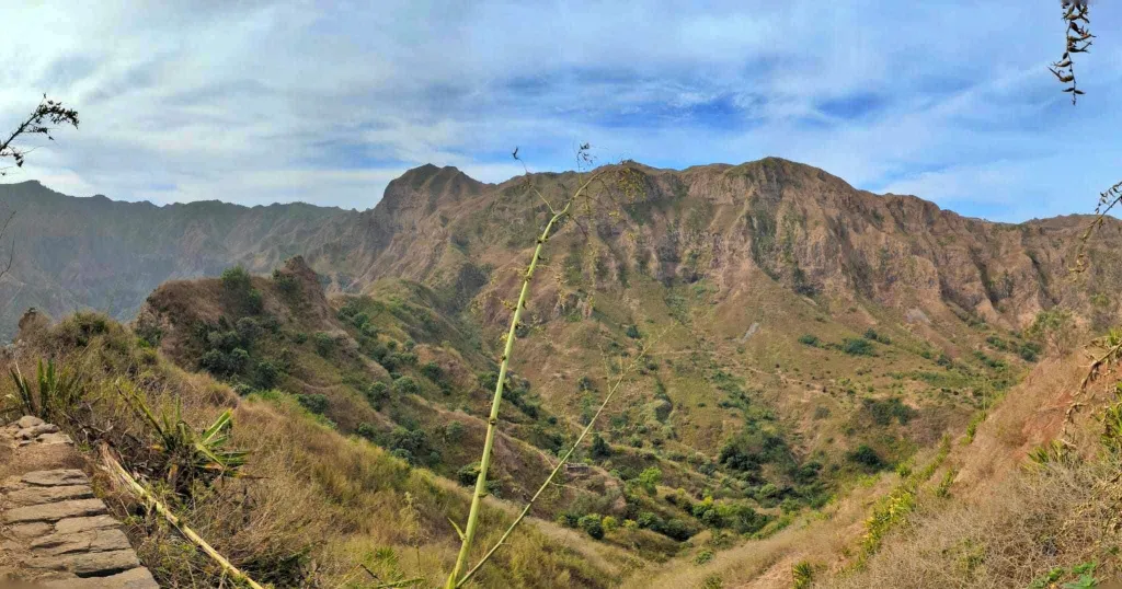 Hike Mato Brasil Trail + Lunch