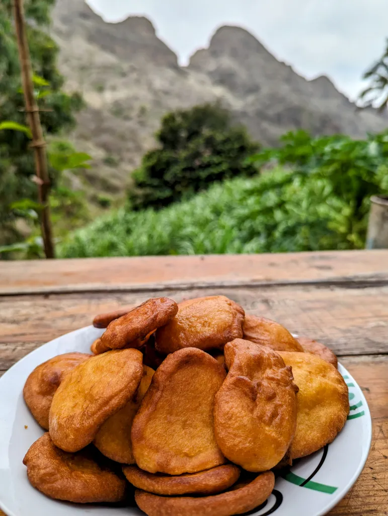 Hike Lagoa Trail & Traditional Lunch with Farmer Family
