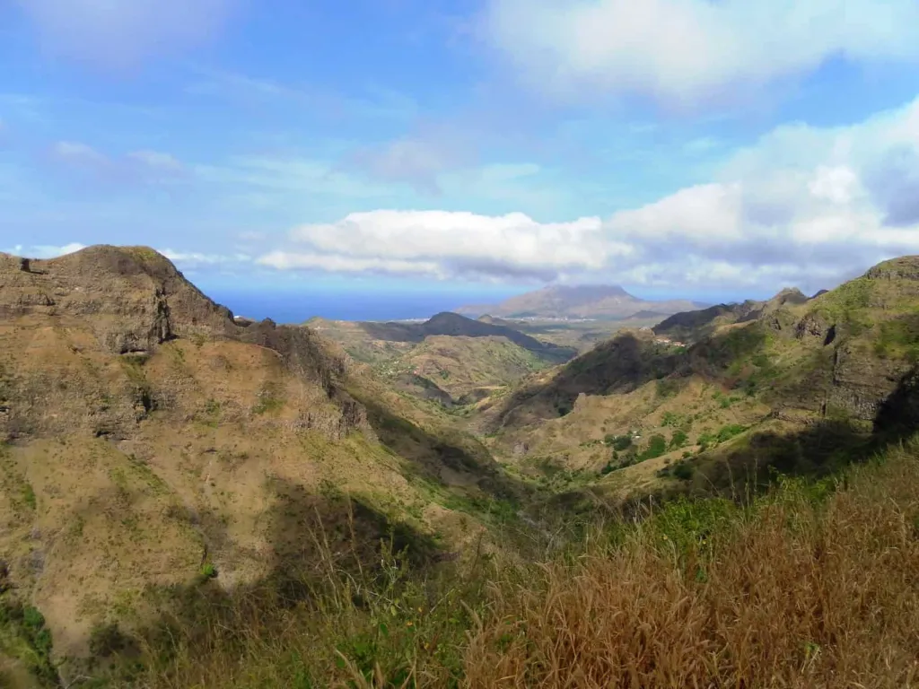 Hike Mato Brasil Trail + Lunch